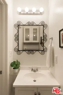 $500,000 | 3641 Kalsman Drive, Unit 4, Los Angeles, CA 90016