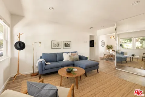 $500,000 | 3641 Kalsman Drive, Unit 4, Los Angeles, CA 90016