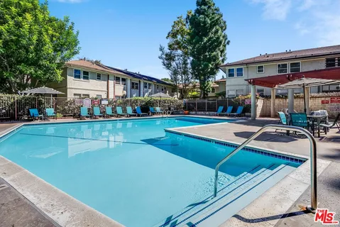 $500,000 | 3641 Kalsman Drive, Unit 4, Los Angeles, CA 90016