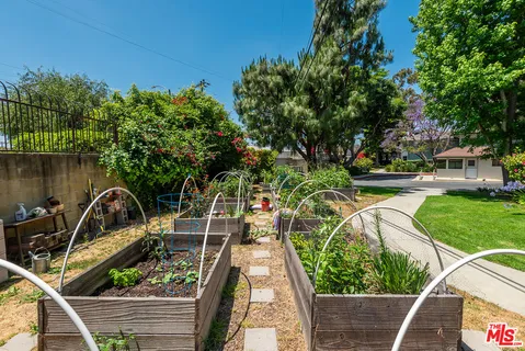 $500,000 | 3641 Kalsman Drive, Unit 4, Los Angeles, CA 90016