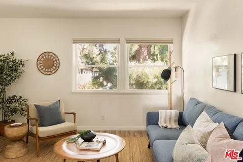 $500,000 | 3641 Kalsman Drive, Unit 4, Los Angeles, CA 90016