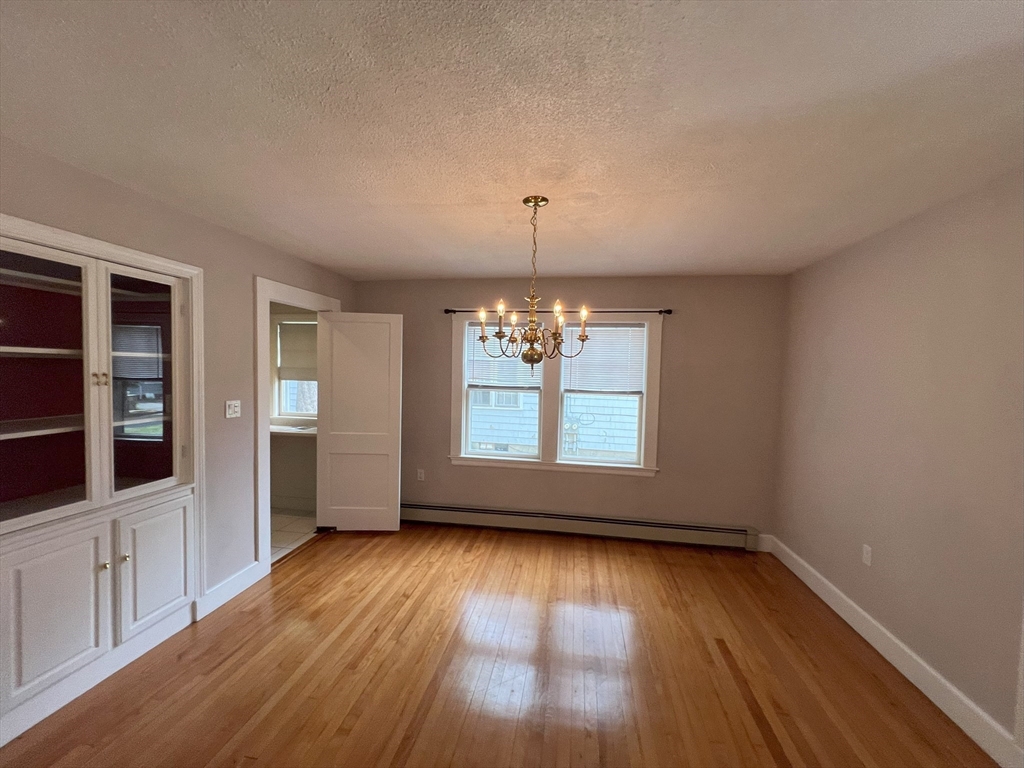 19 Maple Street, Unit 19 Newton, MA 02466 - Photo 5 of 30