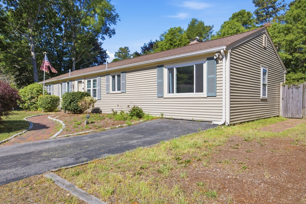 179 Sheaffer Road Barnstable, MA 02632 - Photo 2 of 33