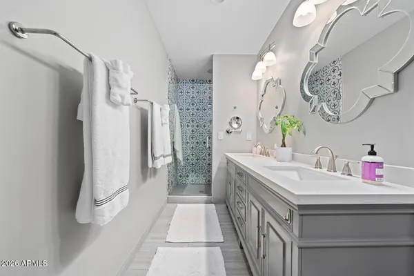 $699,999 | 1413 West Glenrosa Avenue, Phoenix, AZ 85013