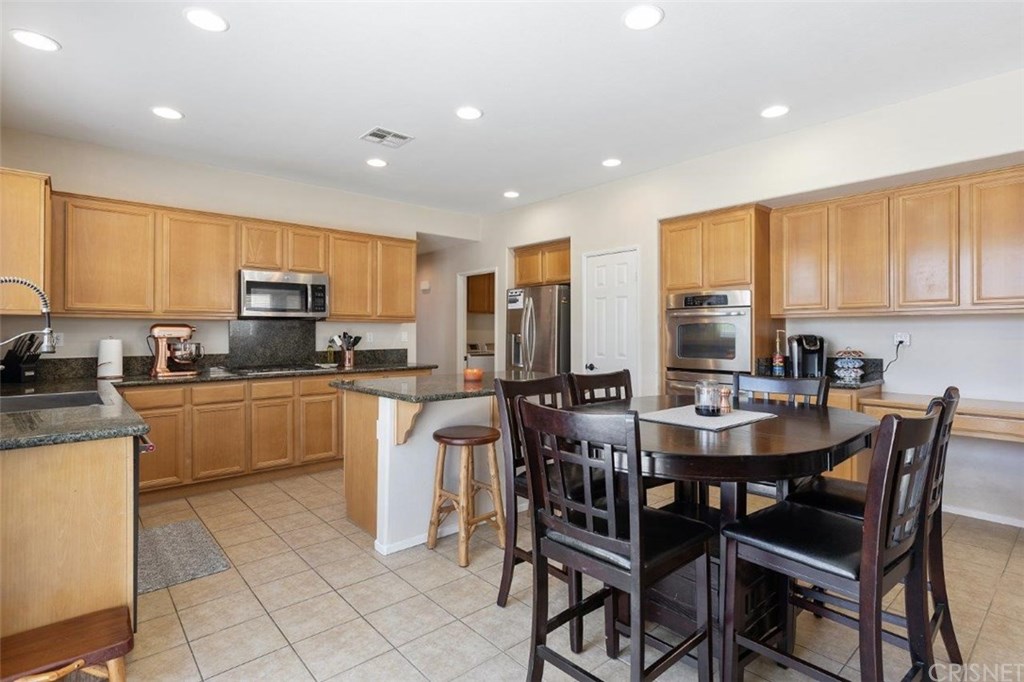 43844 Spring Street Lancaster, CA 93536 - Photo 4 of 55 Gallery Image 4