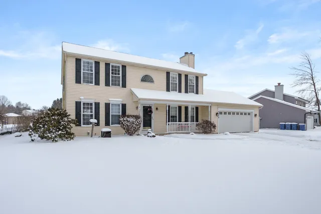 $395,000 | 9445 Treetop Drive, Galesburg, MI 49053