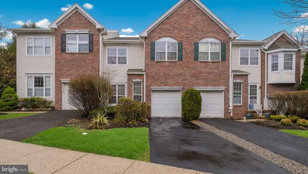 $700,000 | 12 Heritage Hills Drive, Washington Crossing, PA 18977