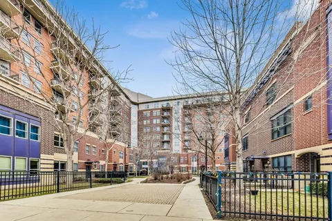 $499,500 | 437 West Division Street, Unit 303, Chicago, IL 60610