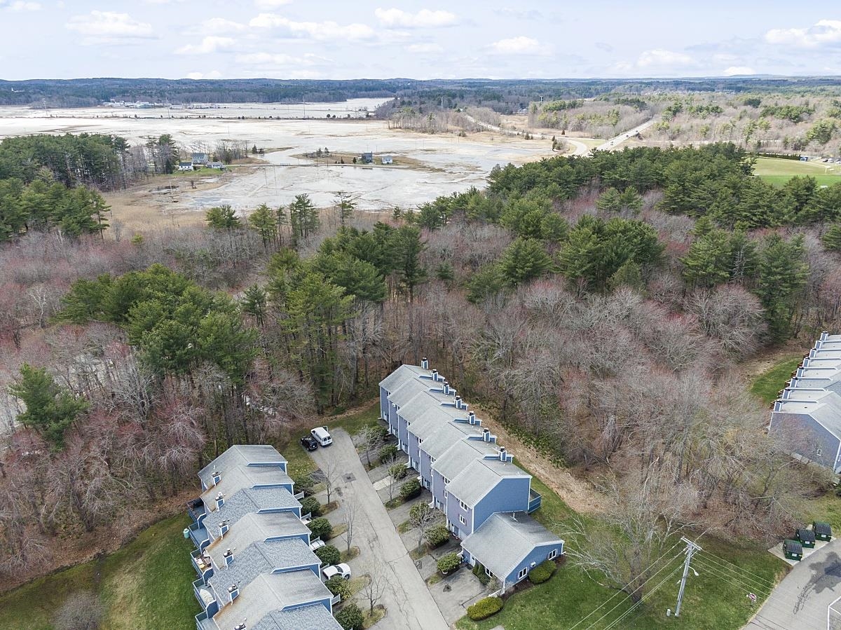 81 Seabury Hampton, NH 03842 - Photo 4 of 38