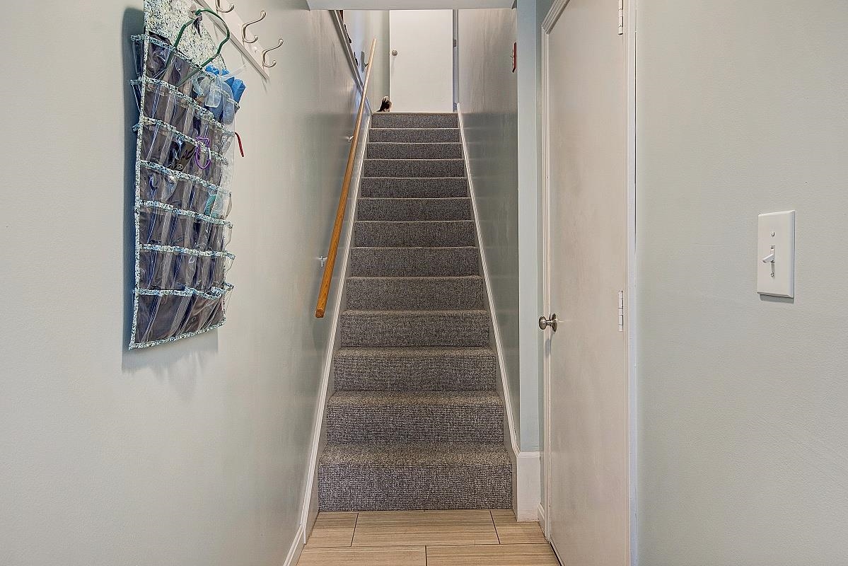 81 Seabury Hampton, NH 03842 - Photo 5 of 38