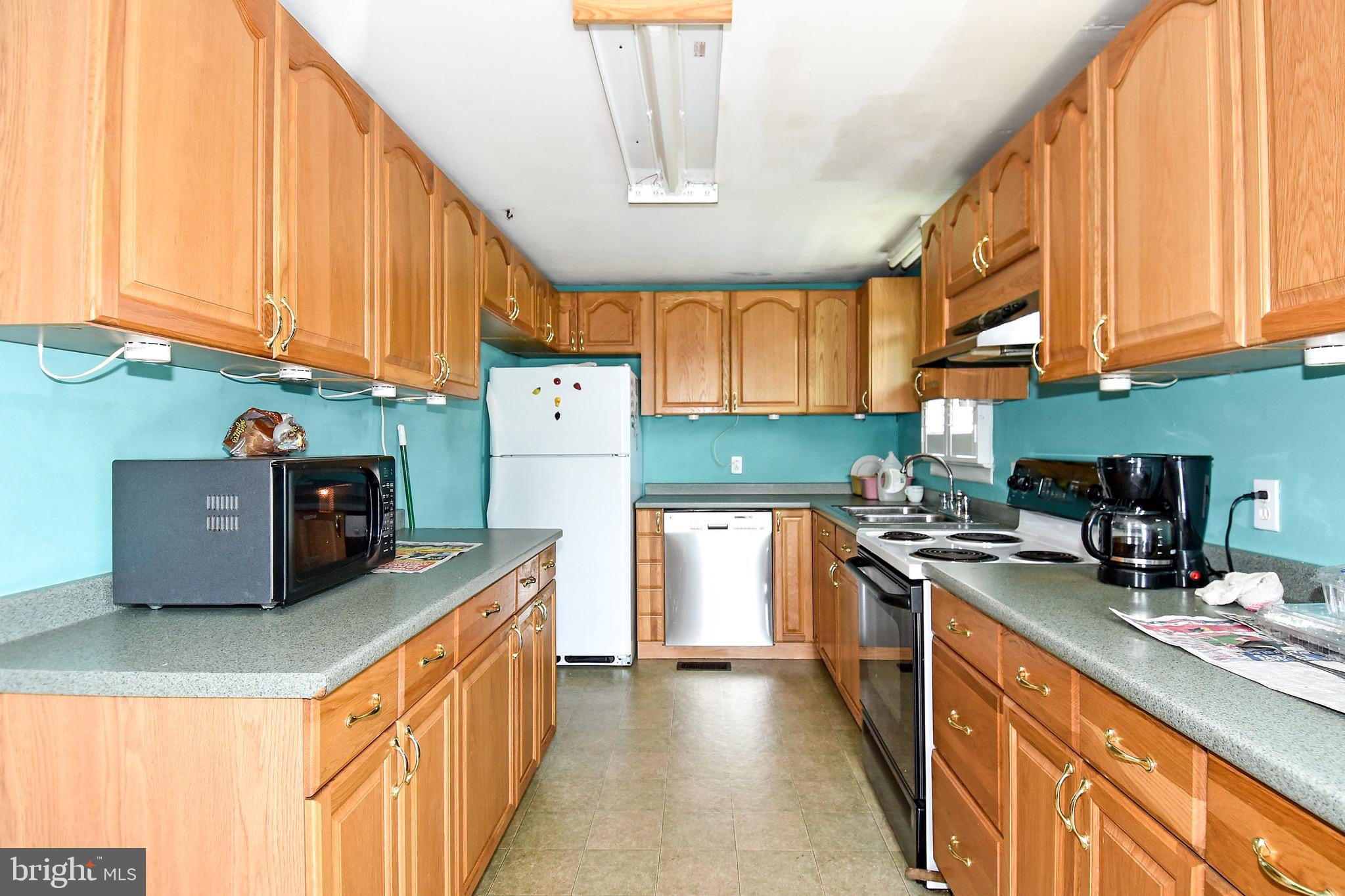 987 Ramoth Church Road Fredericksburg, VA 22406 - Photo 5 of 37 Kitchen