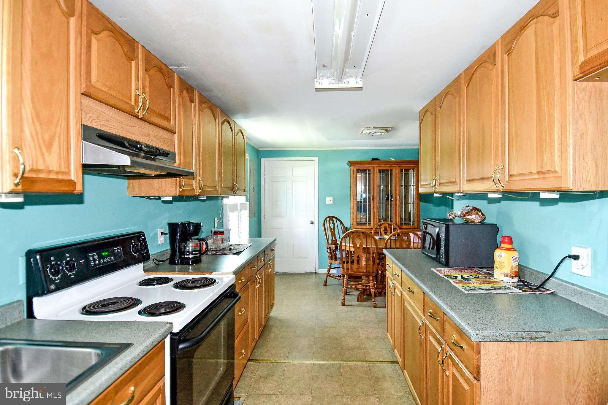 987 Ramoth Church Road Fredericksburg, VA 22406 - Photo 8 of 37 Kitchen