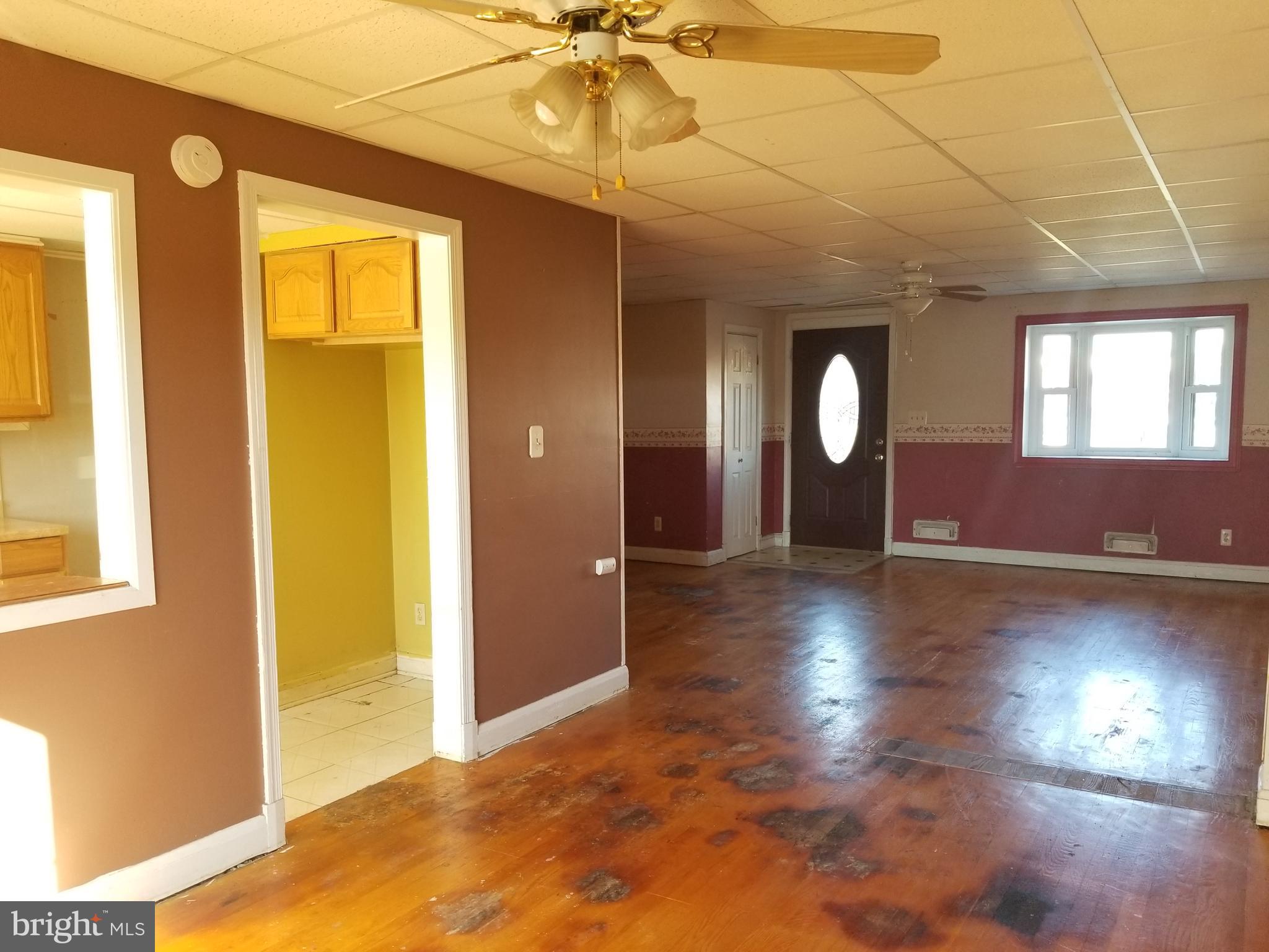 1904 Church Road Baltimore, MD 21222 - Photo 6 of 27 Dining Room