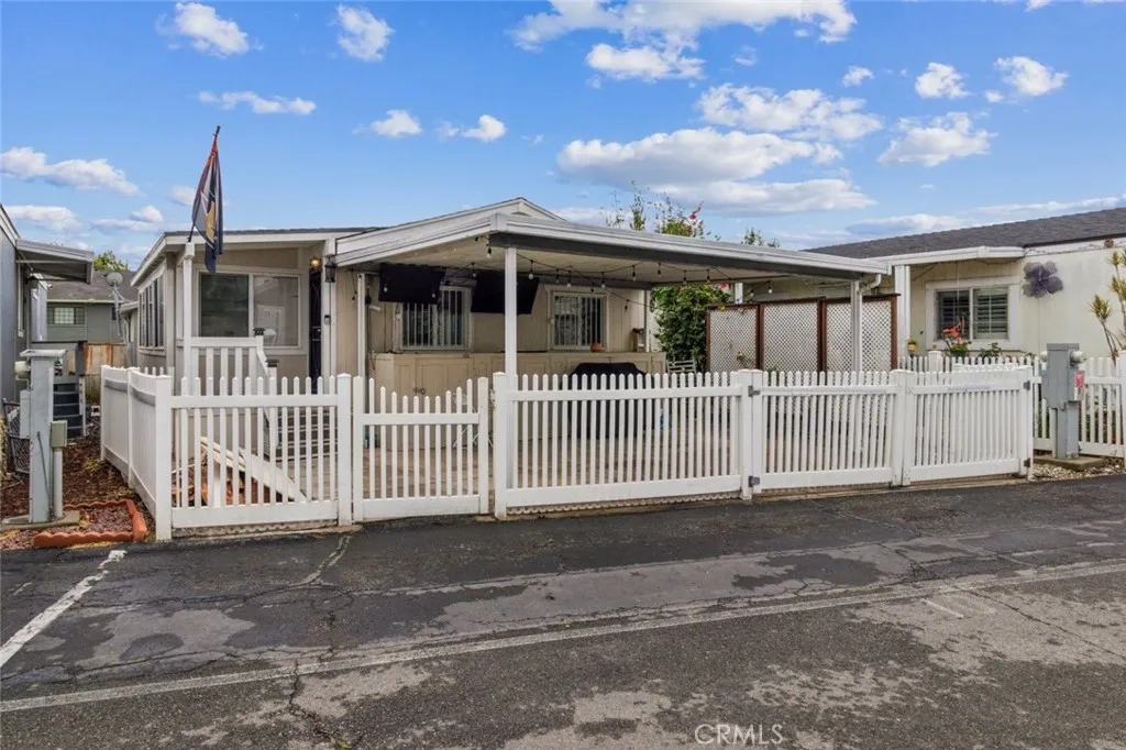 8221 Ilex, Unit 10 Fontana, CA 92335 - Photo 2 of 27