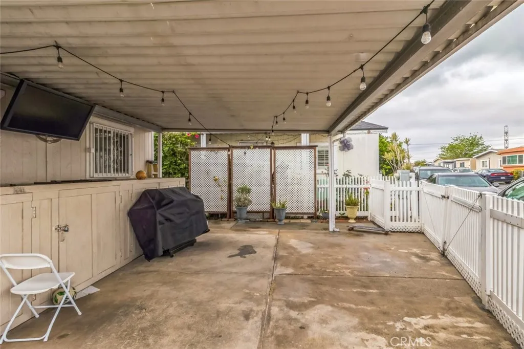 8221 Ilex, Unit 10 Fontana, CA 92335 - Photo 4 of 27