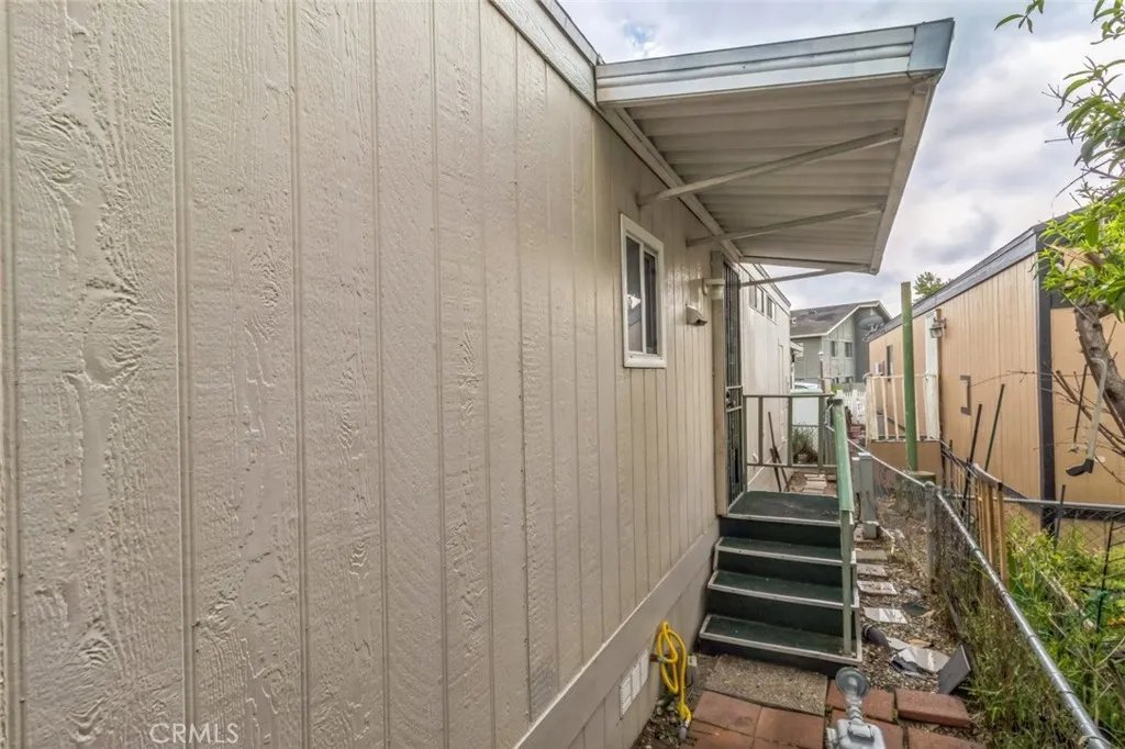 8221 Ilex, Unit 10 Fontana, CA 92335 - Photo 5 of 27