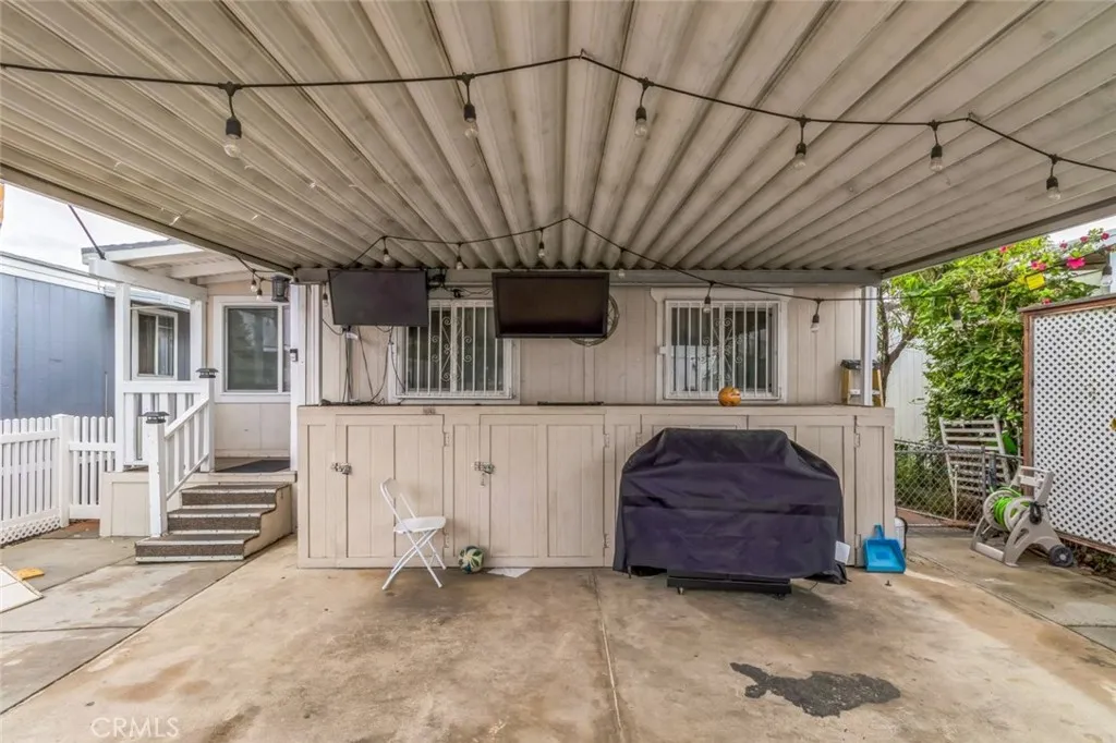 8221 Ilex, Unit 10 Fontana, CA 92335 - Photo 7 of 27