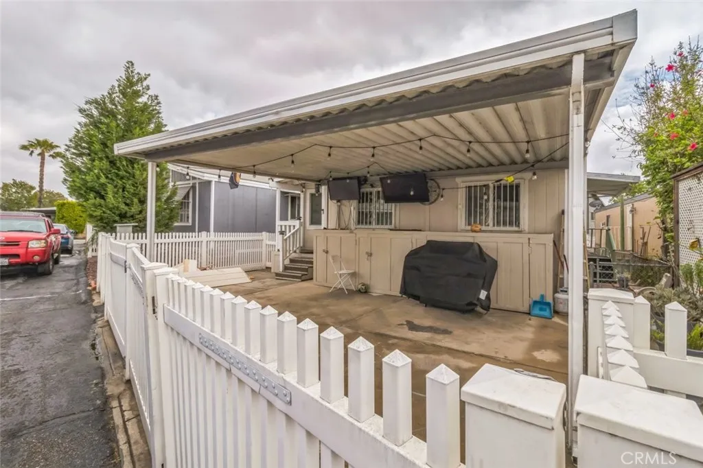 8221 Ilex, Unit 10 Fontana, CA 92335 - Photo 9 of 27