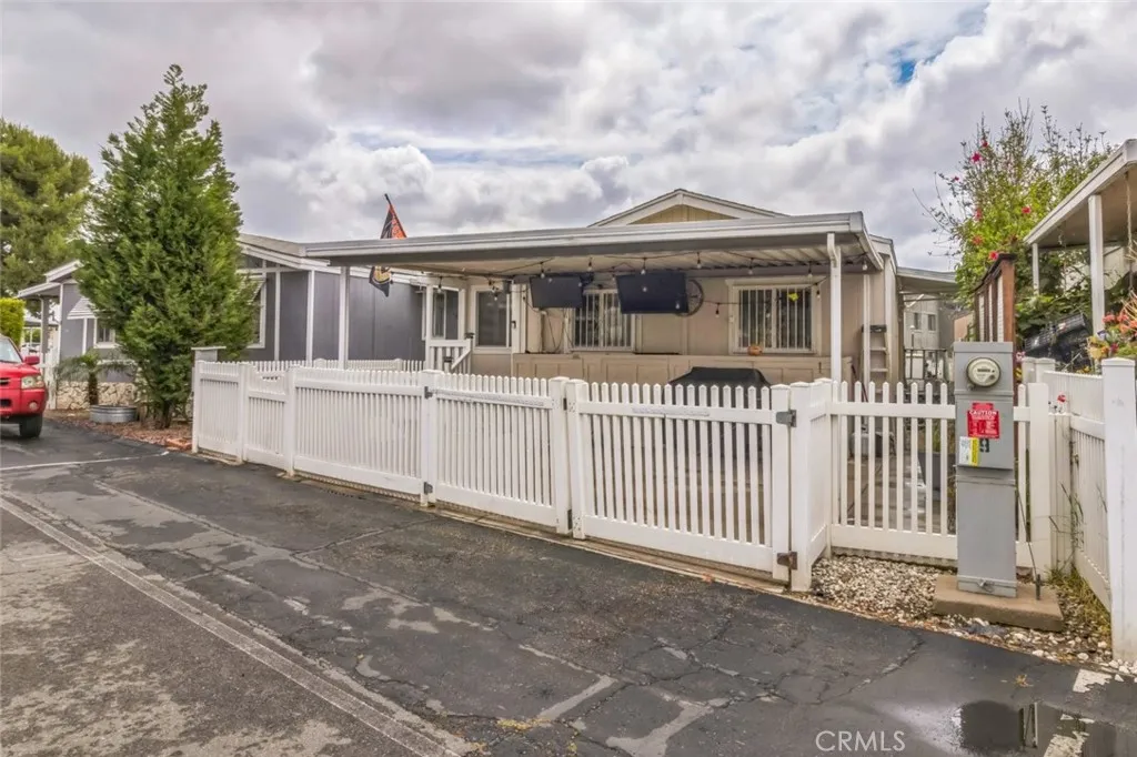 8221 Ilex, Unit 10 Fontana, CA 92335 - Photo 10 of 27