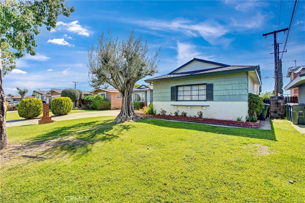 13527 Raceland Road La Mirada, CA 90638 - Photo 3 of 30
