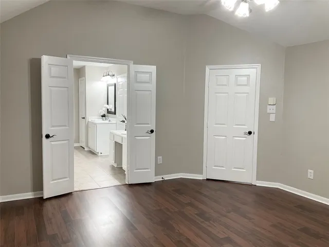 $2,500 | 43 North Merryweather Circle, The Woodlands, TX 77384