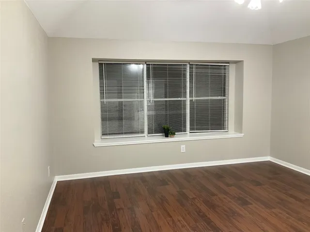 $2,500 | 43 North Merryweather Circle, The Woodlands, TX 77384