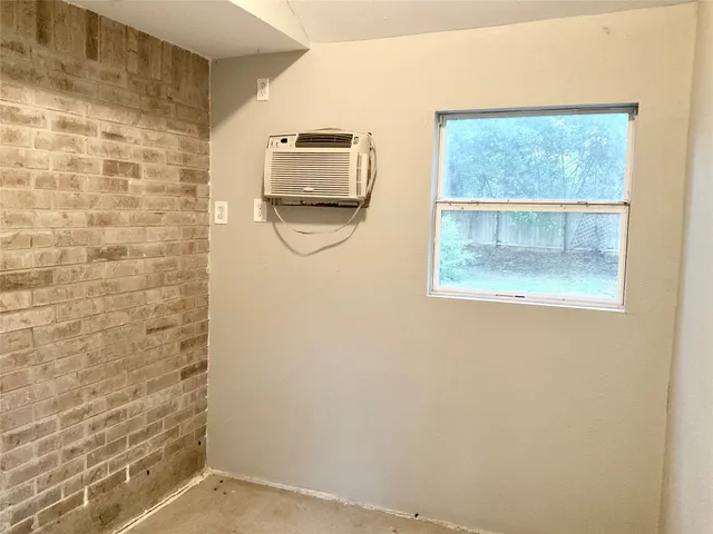 $2,500 | 43 North Merryweather Circle, The Woodlands, TX 77384