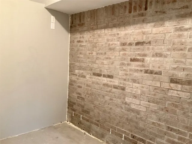 $2,500 | 43 North Merryweather Circle, The Woodlands, TX 77384