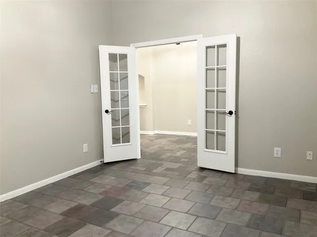 $2,500 | 43 North Merryweather Circle, The Woodlands, TX 77384