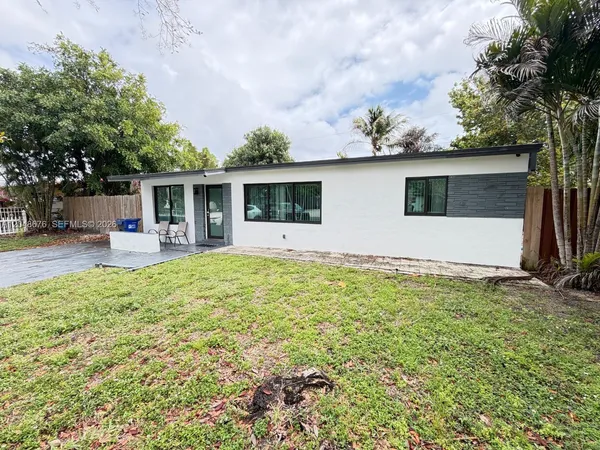 $4,000 | 3360 Northeast 12th Terrace, Pompano Beach, FL 33064
