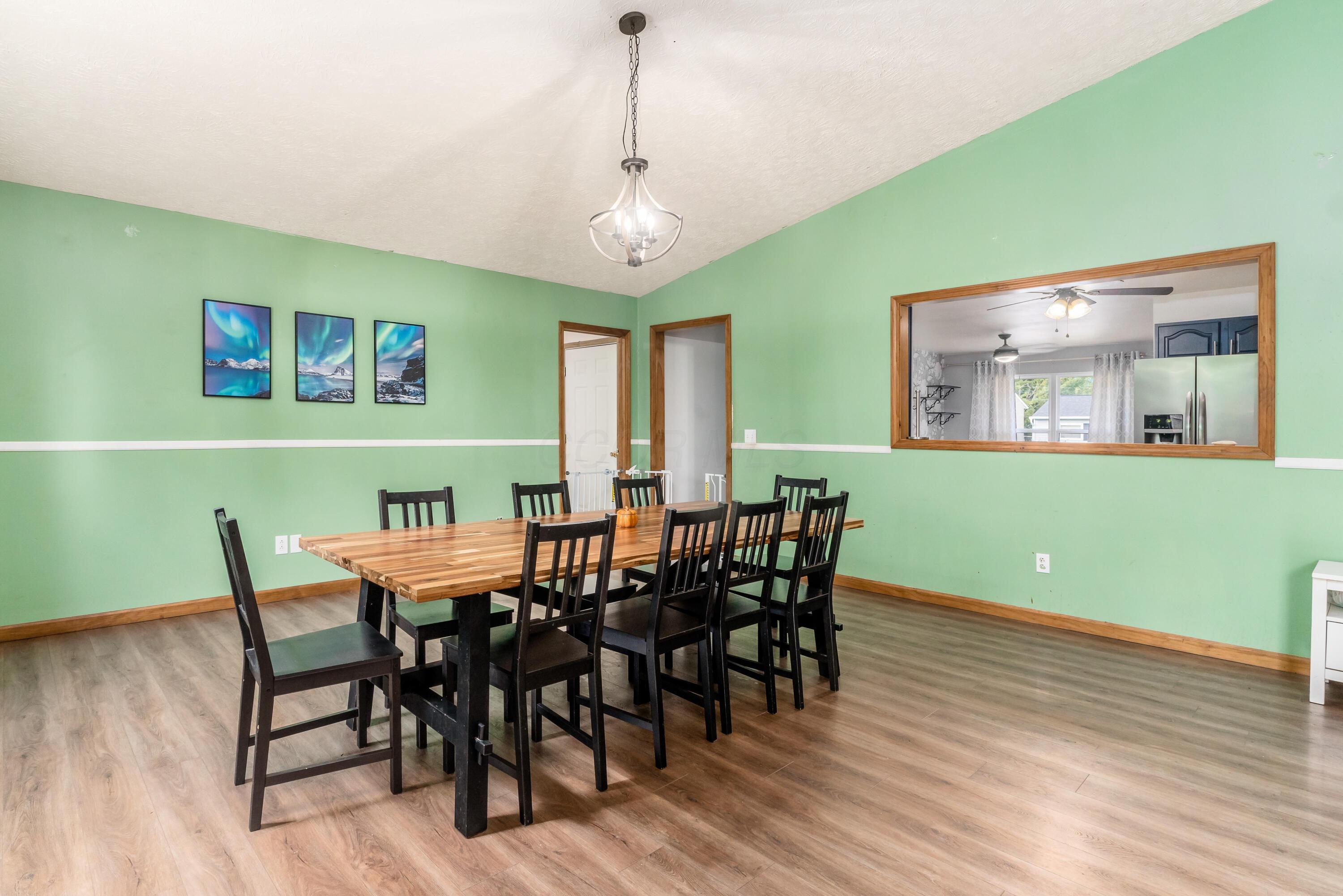1062 Mulberry Road Circleville, OH 43113 - Photo 16 of 37 S_-_1062_Mulberry_Rd_-_045