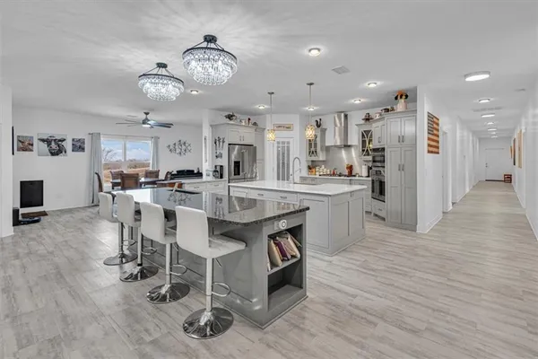 $1,029,000 | 8944 Southpoint Drive, Richmond, MO 64085