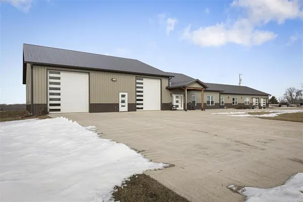 $1,049,000 | 8944 Southpoint Drive, Richmond, MO 64085