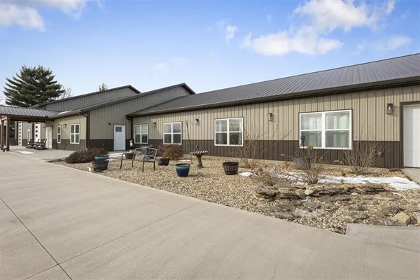 $1,049,000 | 8944 Southpoint Drive, Richmond, MO 64085