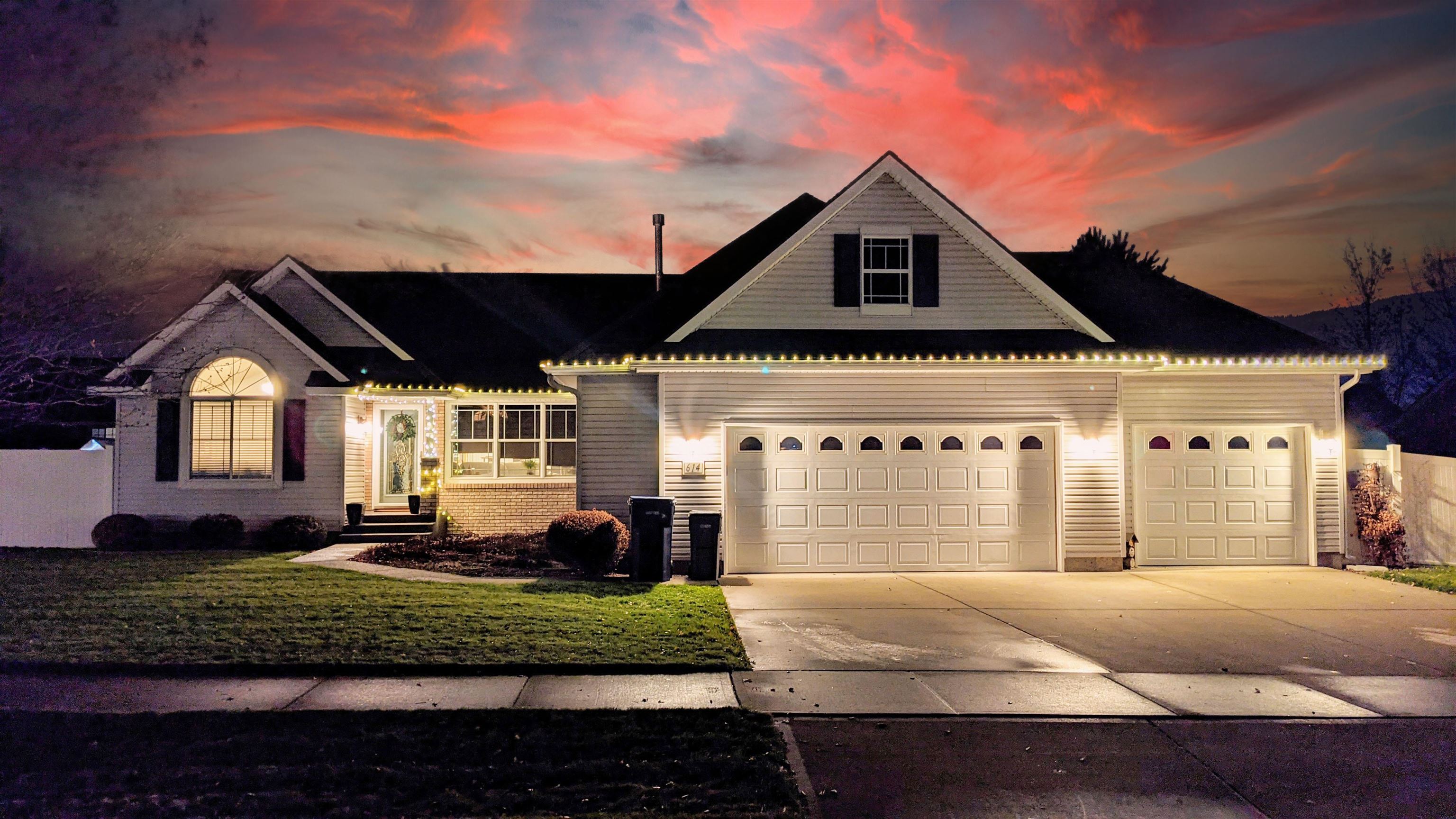 614 South Holiday Road Spokane Valley, WA 99016 - Photo 1 of 27