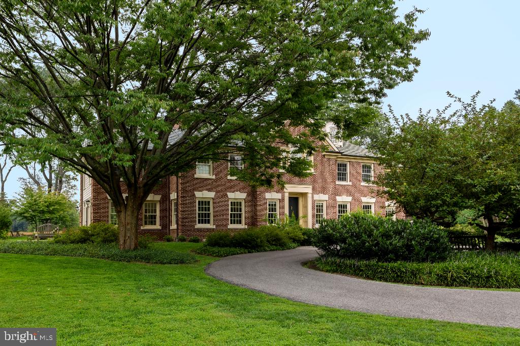 613 St Andrews Road Philadelphia, PA 19118 - Photo 2 of 14 Gallery Image 2
