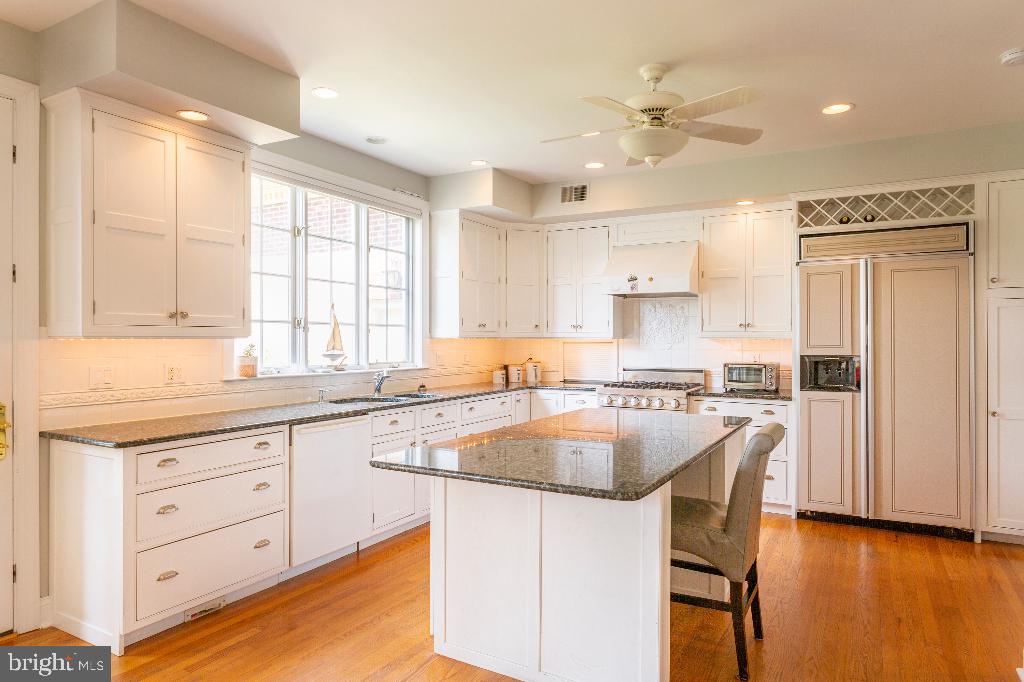 613 St Andrews Road Philadelphia, PA 19118 - Photo 4 of 14 Gallery Image 4