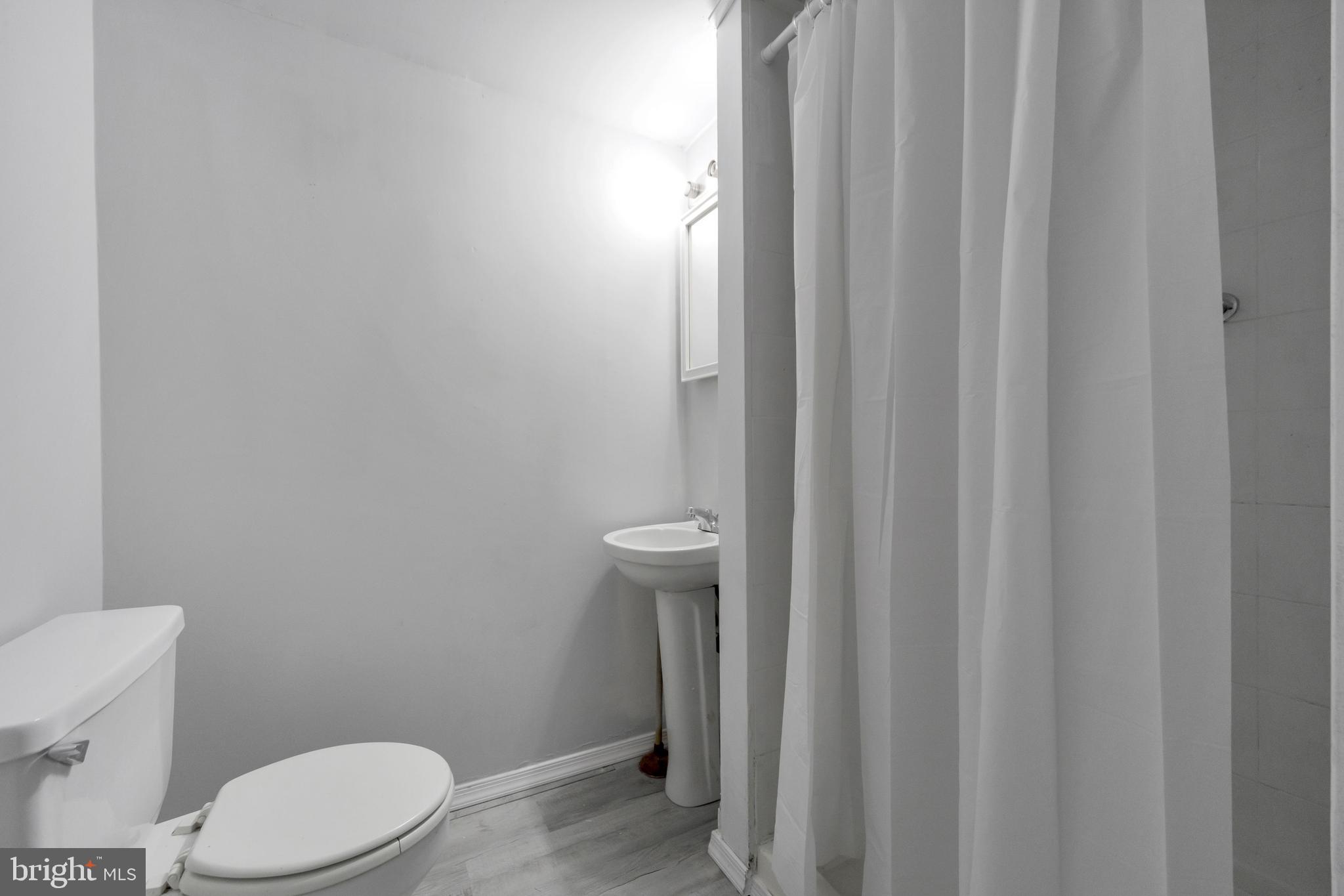 2620 Sperry Street Philadelphia, PA 19152 - Photo 15 of 19