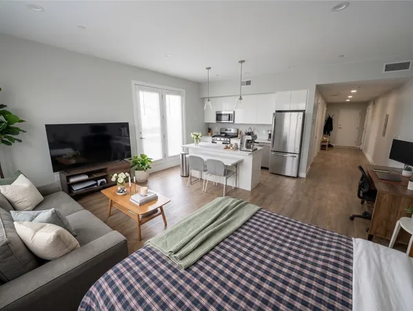 $2,875 | 44-48 Medford Street, Unit 403, Somerville, MA 02143