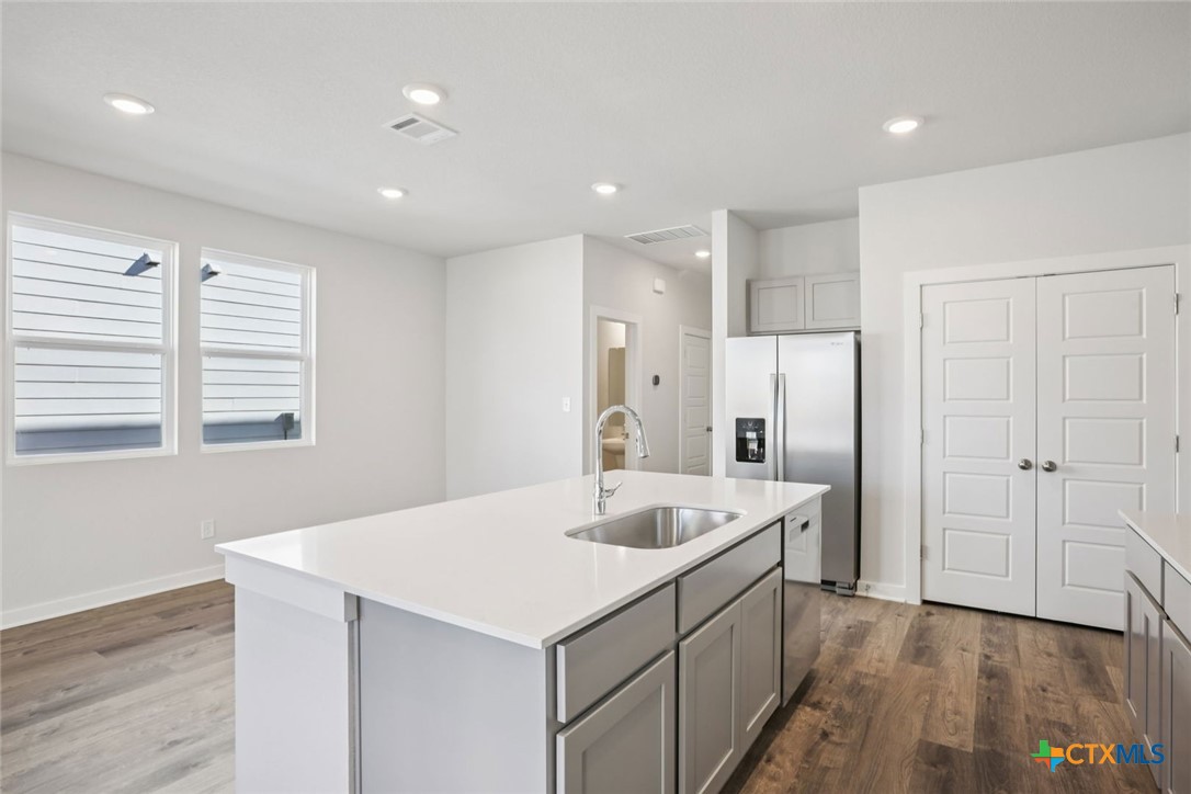 144 Cutleaf San Marcos, TX 78666 - Photo 6 of 35