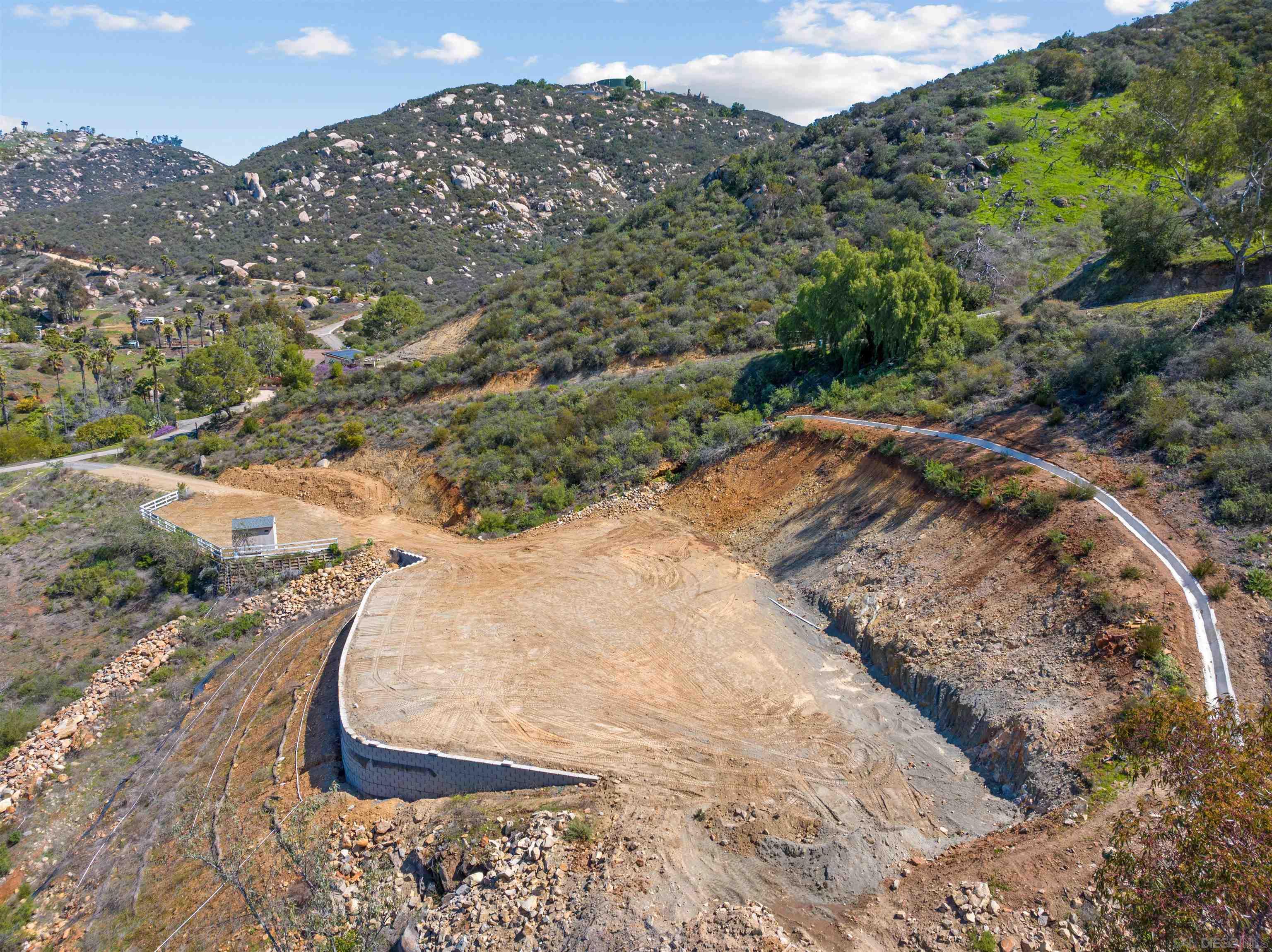 827 Eucalyptus Woods Road San Marcos, CA 92069 - Photo 11 of 32