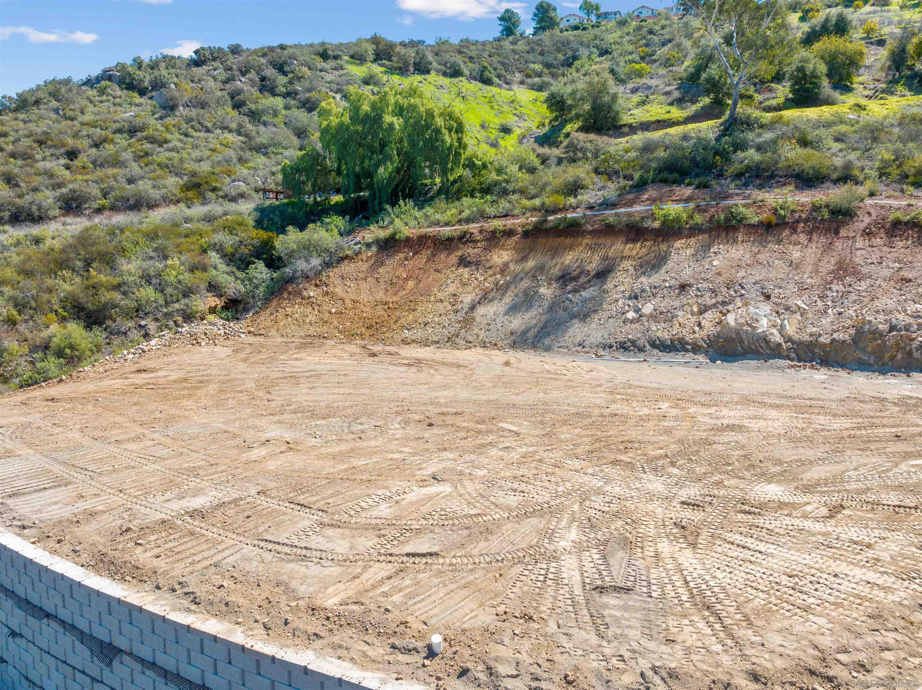 827 Eucalyptus Woods Road San Marcos, CA 92069 - Photo 15 of 32