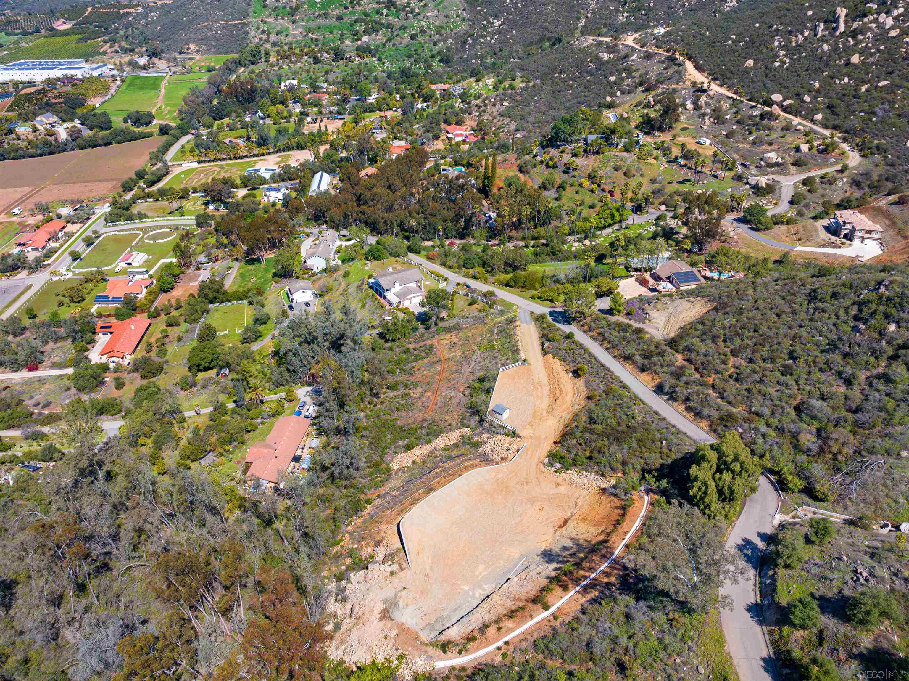 827 Eucalyptus Woods Road San Marcos, CA 92069 - Photo 17 of 32