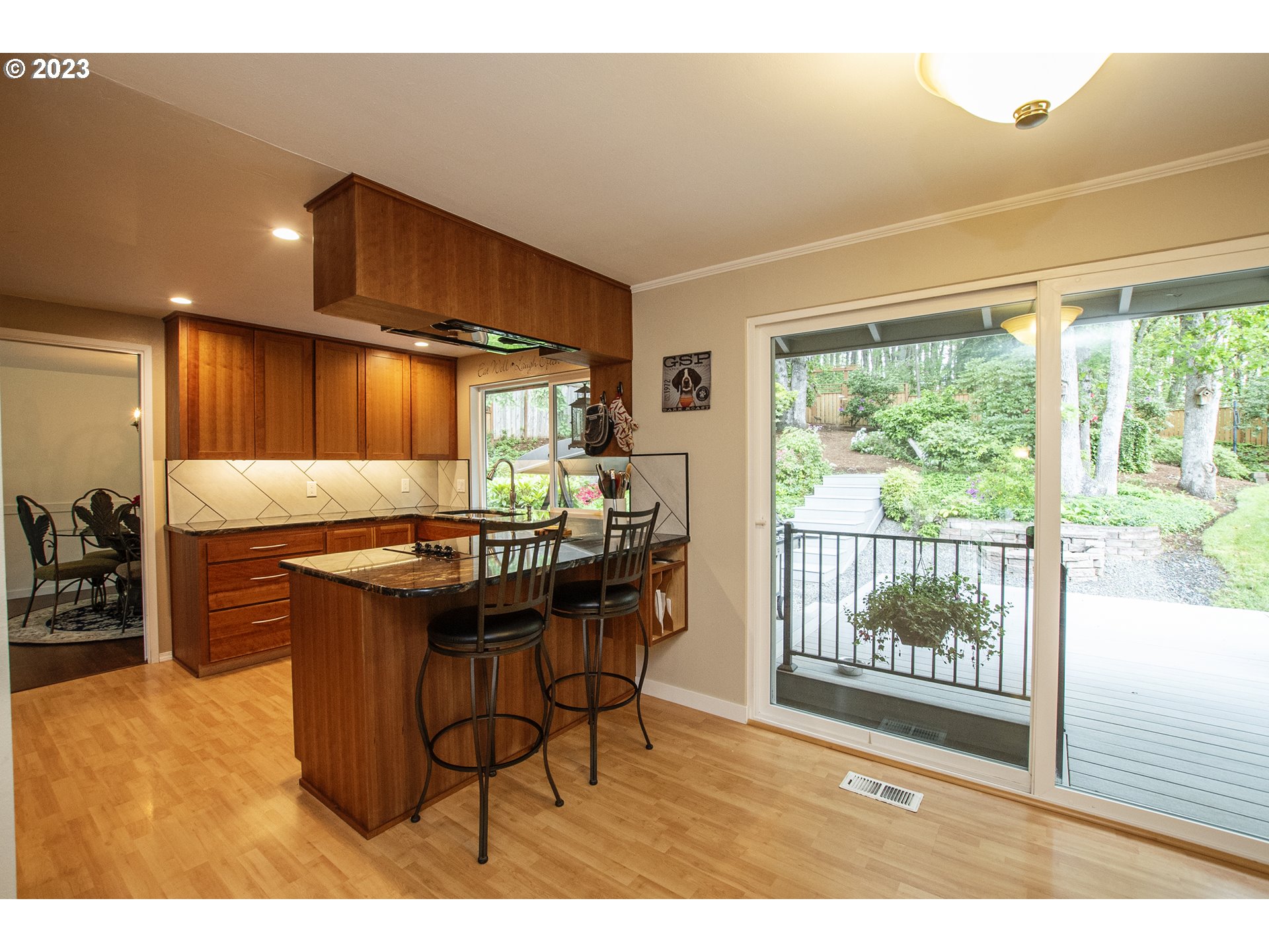197 Brae Burn Drive Eugene, OR 97405 - Photo 15 of 42 a kitchen with a table and chairs