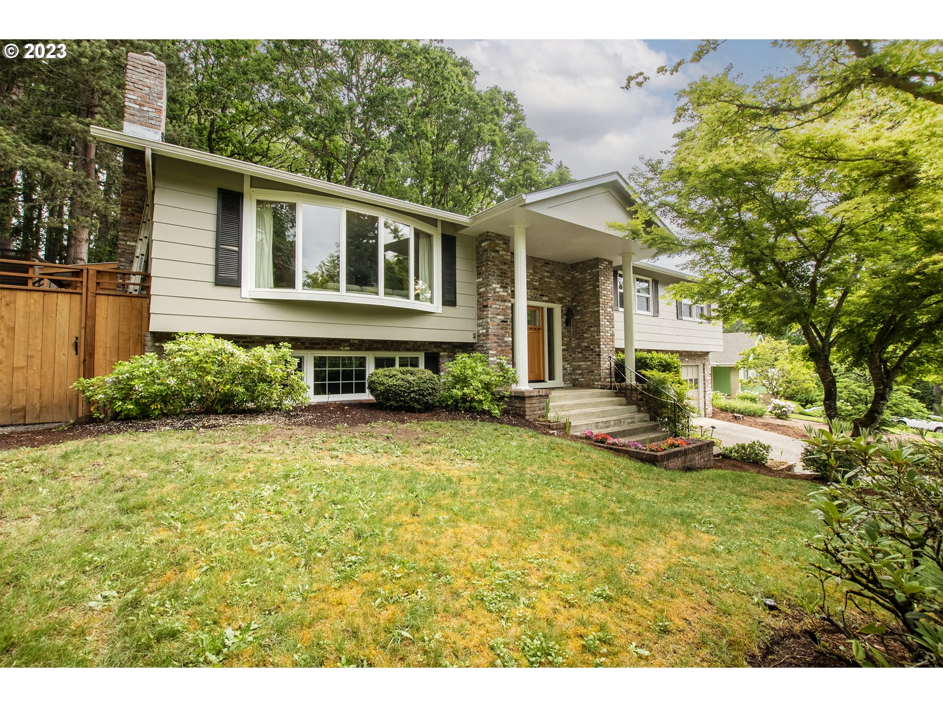 197 Brae Burn Drive Eugene, OR 97405 - Photo 2 of 42 a view of a house with pool and sitting area