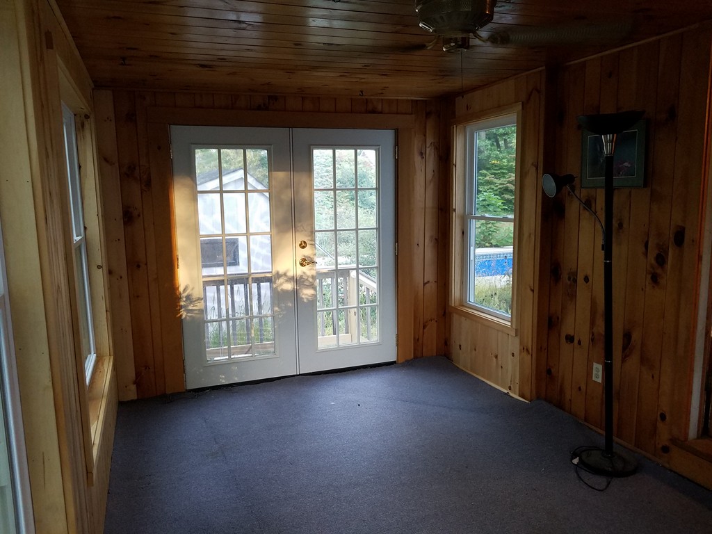 149 Donbray Road Springfield, MA 01119 - Photo 8 of 20