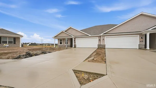 $304,900 | 1004 Butler Lake, Fort Wayne, IN 46818