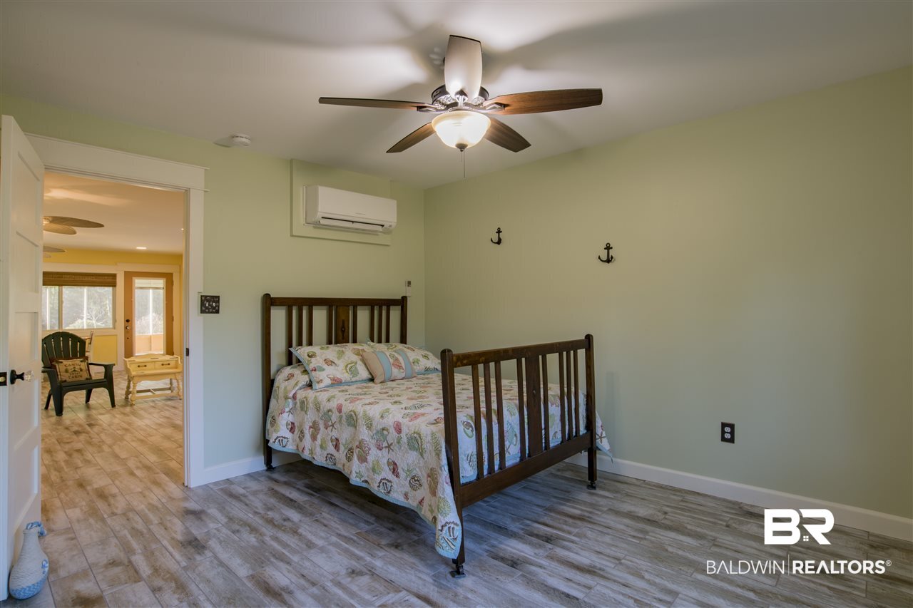 11064 Rosa Court Fairhope, AL 36532 - Photo 25 of 50 Cottage bedroom