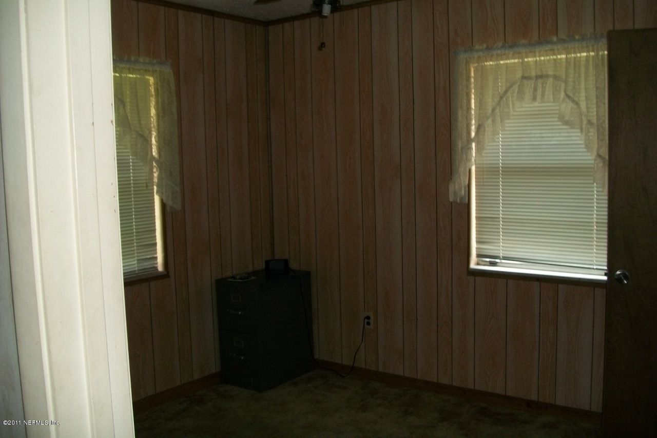 5166 Woodcrest Road Jacksonville, FL 32205 - Photo 8 of 14 Bed 3