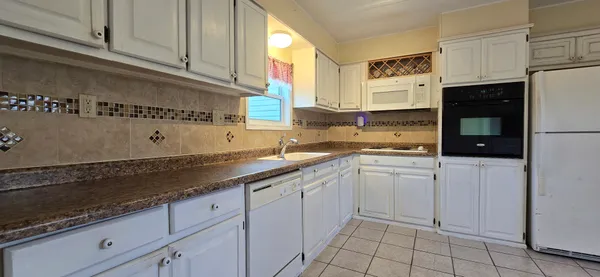 $42,000 | 601 Lindenwood Drive, Belvidere, IL 61008